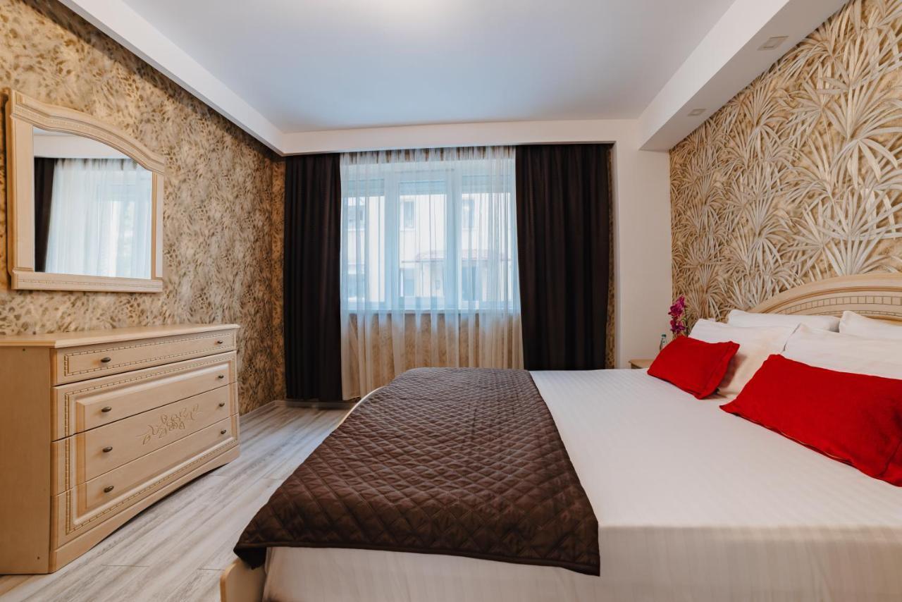 Noua Oasis With Parking Apartament