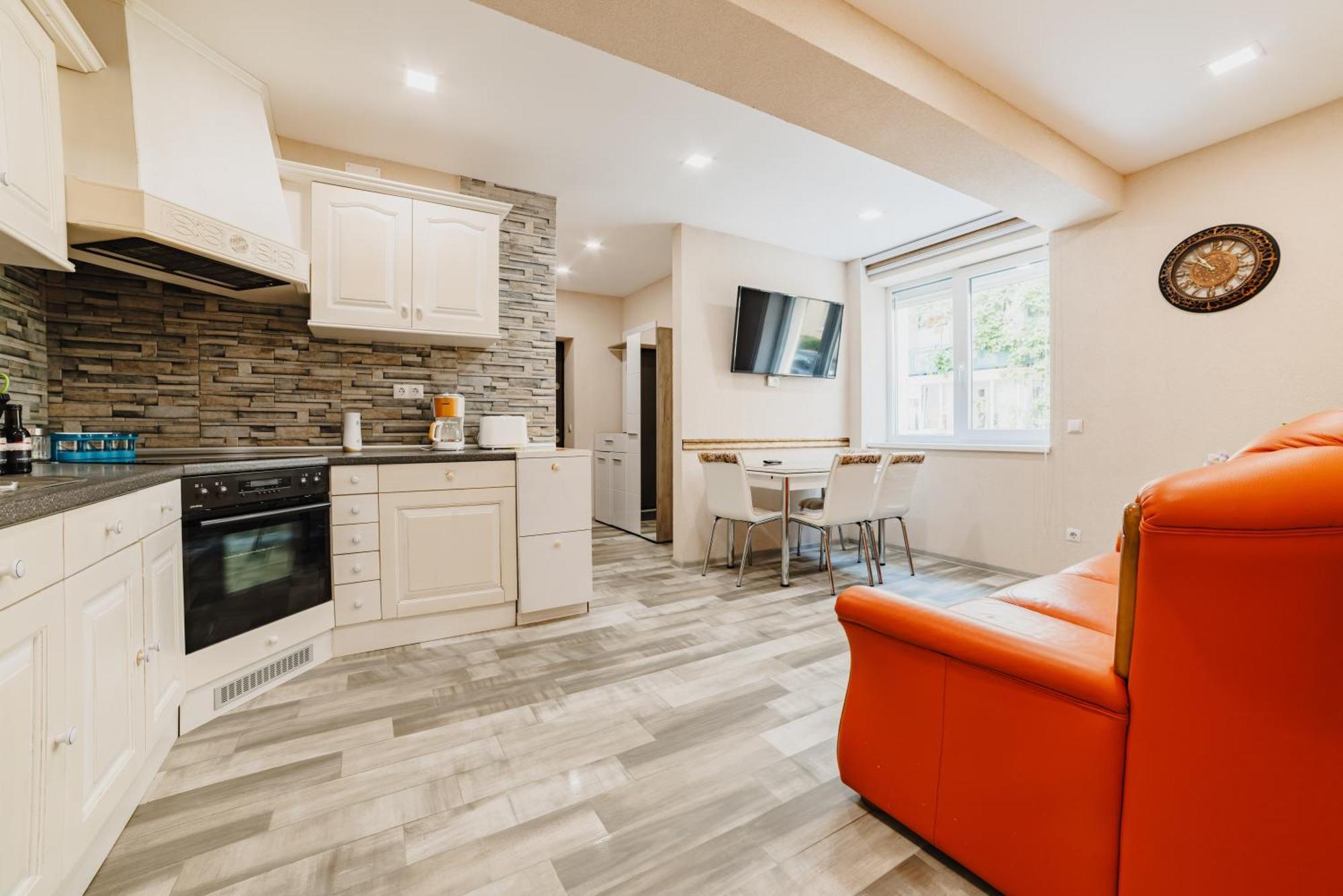 Noua Oasis With Parking Apartament Brașov