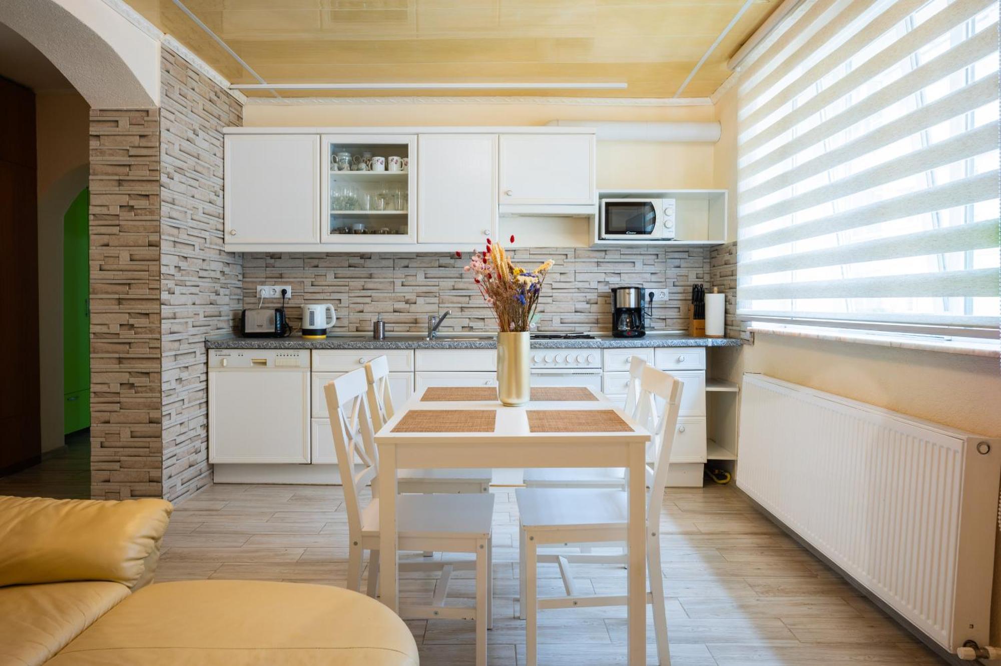 Noua Oasis With Parking Apartament